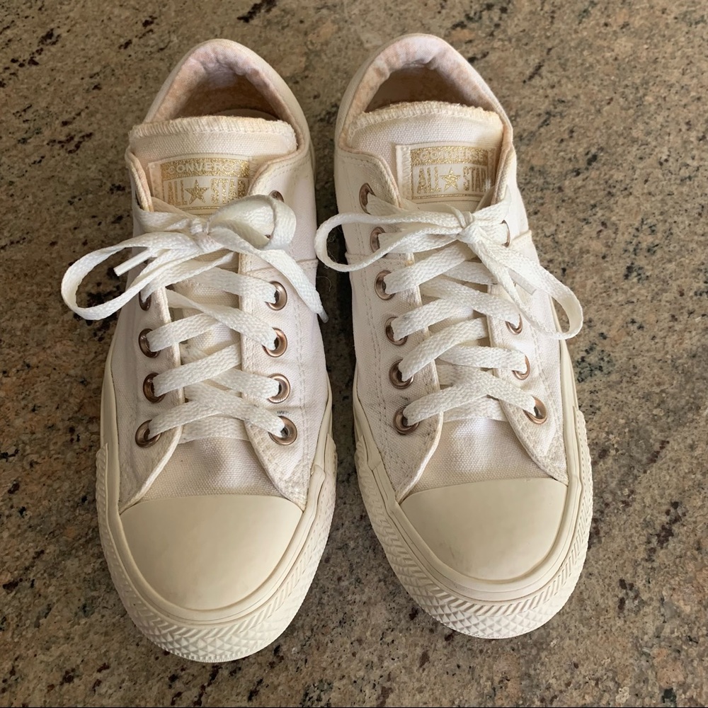 Converse Chuck Taylor All Star Low Top Cream womens size 7